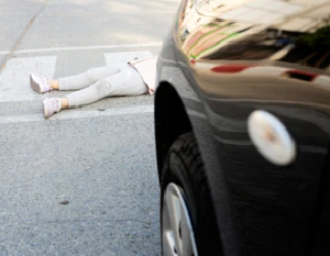 Child Falls Out of Moving Pickup in Tampa and Dies from Injuries, Highlighting the Importance of Using Child Locks